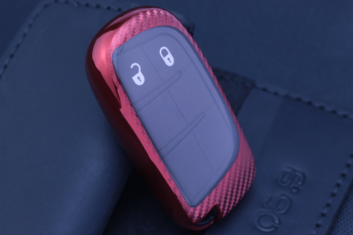 Чохол Chrysler/Dodge/Fiat/Jeep carbon червоний універсальний