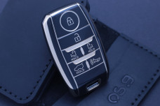 Чохол KIA чорний  з золотом