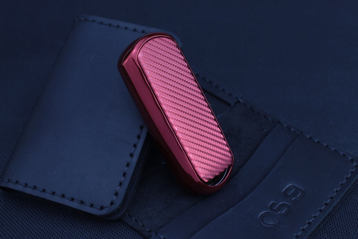 Чохол Mazda carbon універсальний червоний