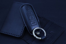 Чохол Mazda чорний