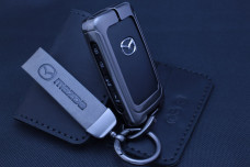 Чохол Mazda метал + шкіра