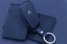 Чохол Mercedes чорний шкіра