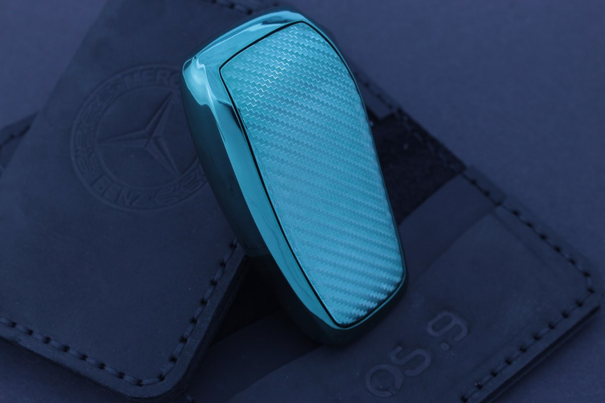 Чохол Mercedes carbon зелений універсальний