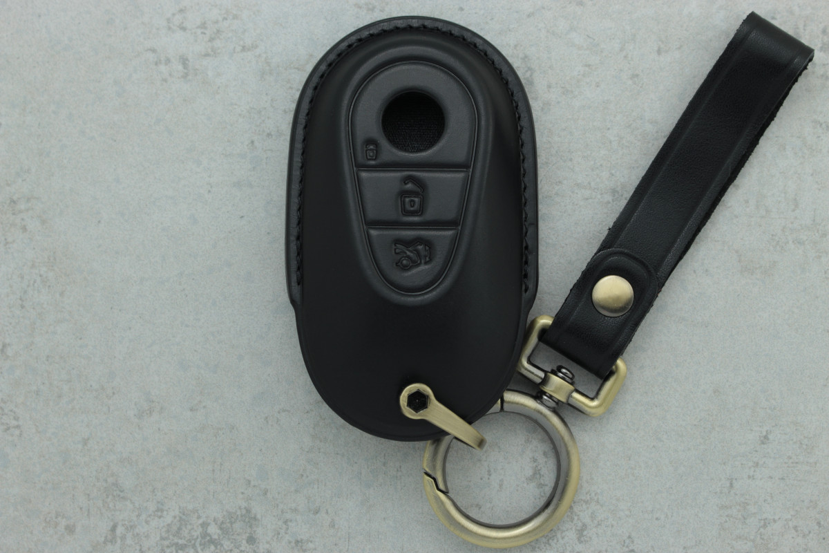 Чохол Mercedes Smart шкіра чорний 