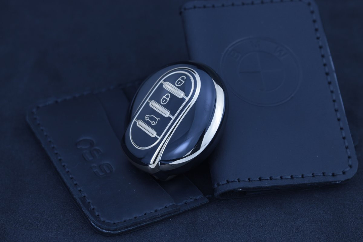 Чохол Mini Cooper чорний з золотом