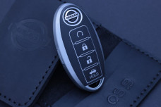 Чохол Nissan чорний