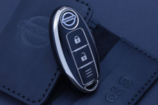 Чохол Nissan чорний з золотом