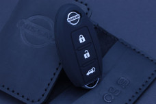 Чохол Nissan чорний силікон