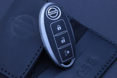 Чохол Nissan чорний матовий