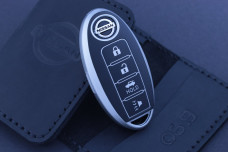 Чохол Nissan чорний матовий