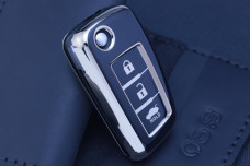 Чохол Nissan чорний з золотом