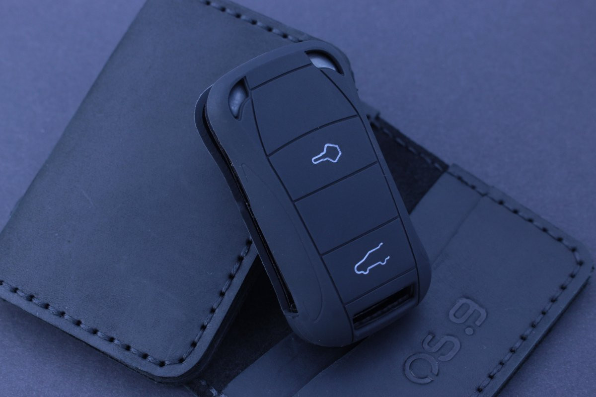 Чохол Porsche чорний силікон