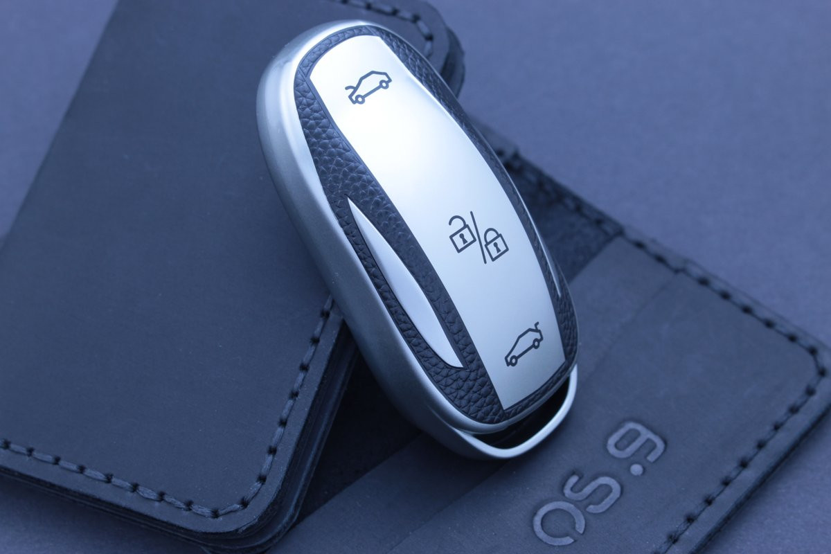 Чохол Tesla срібло фактура шкіри