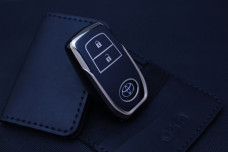 Чохол Toyota чорний з золотом