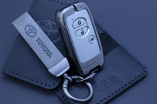 Чохол Toyota метал + шкіра